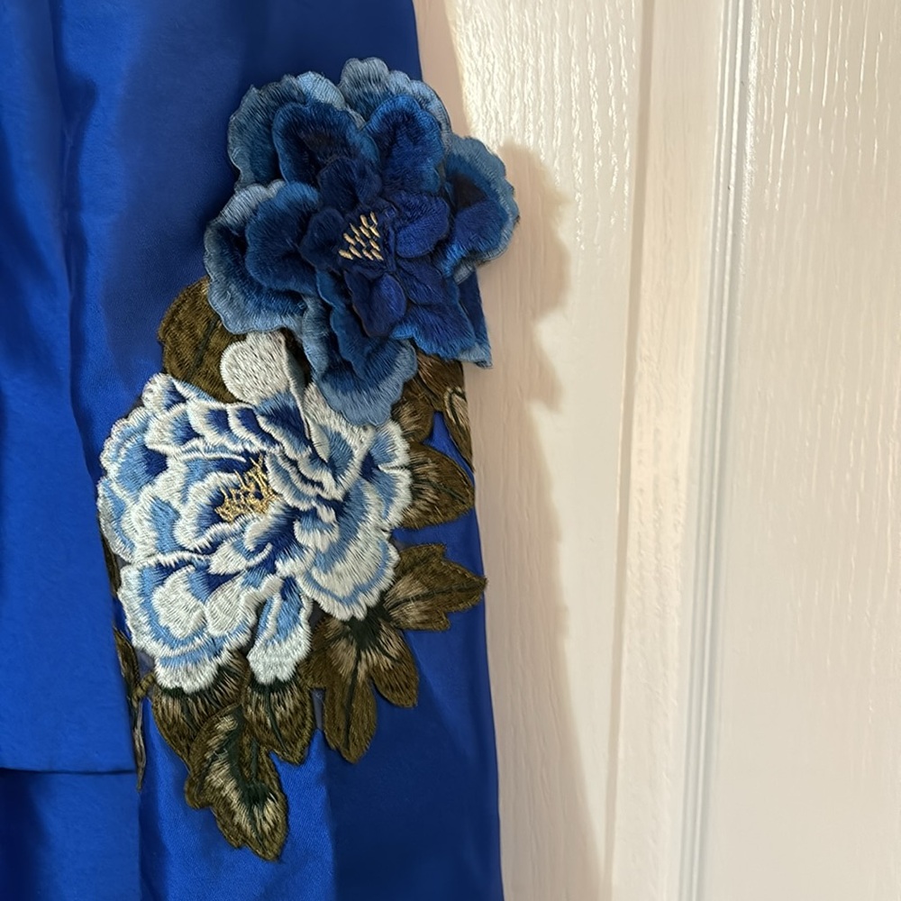 Beautiful, Beautiful Royal Blue Suit - Picture 4 of 6